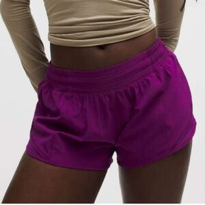 Lululemon Hotty Hot Low-Rise Lined Short 2.5" Chilled Grape - Size 14